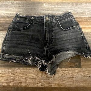 arizona jean co black highrise jean shorts